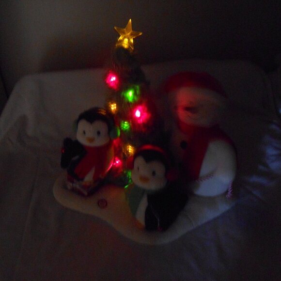HALLMARK ANIMATED MUSICAL PLUSH PENQUINS SNOWMAN DECOR  ROCKIN AROUND 🎄 WORKS - Picture 10 of 10